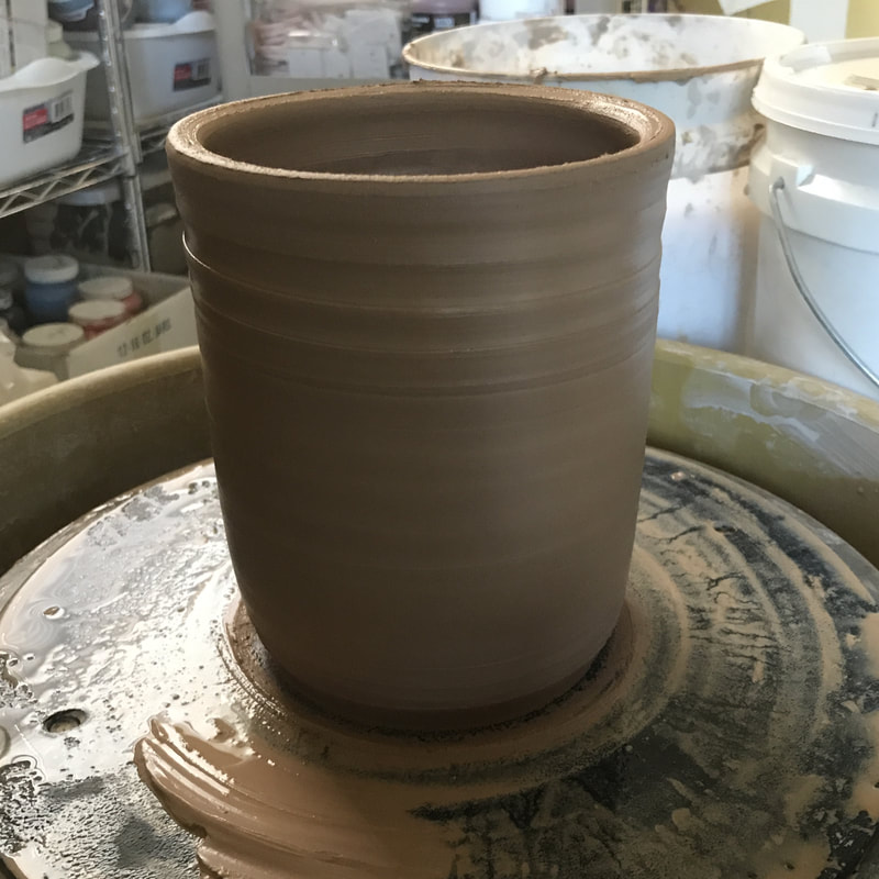 How to Centre Clay and Throw Pots on the Pottery Wheel 